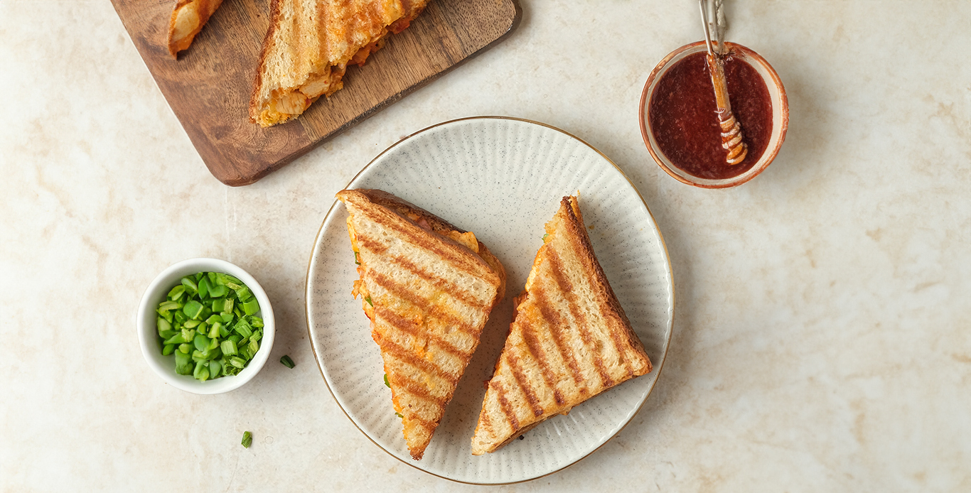 Schezwan Cheese Chicken Sandwich 