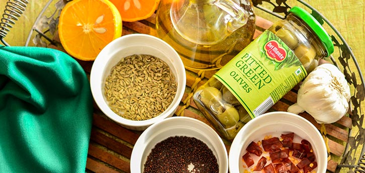 Del Monte Spicy fennel & orange marinated olives Recipe
